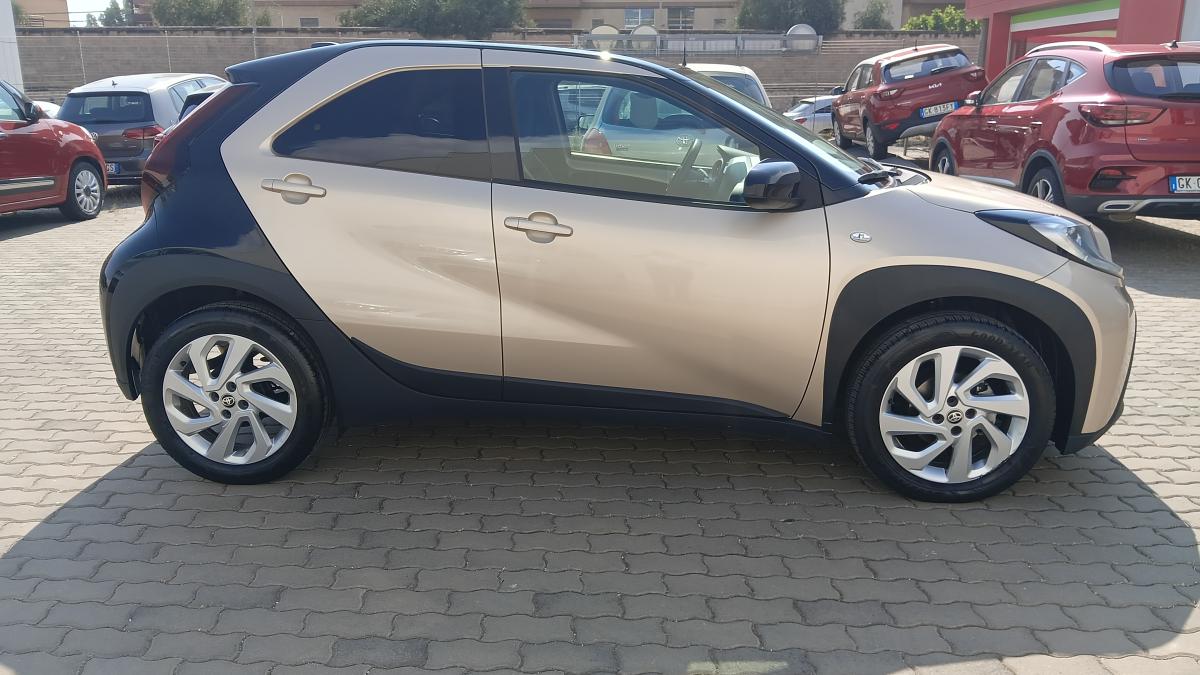 Toyota Aygo X 1.0 VVT-i 72 CV 5 porte Trend